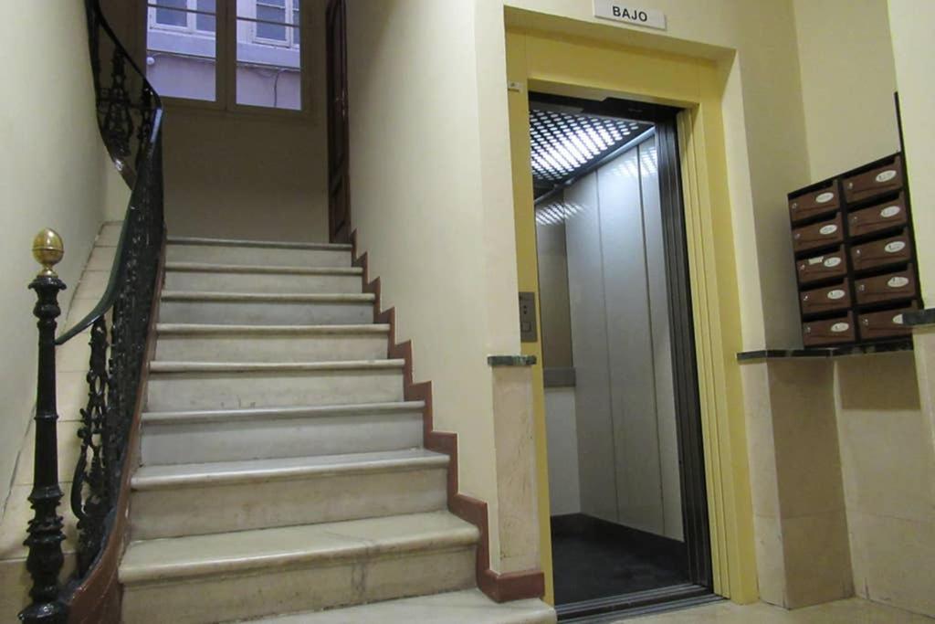 City Center Cathedral Views & Free Wifi Μάλαγα Εξωτερικό φωτογραφία